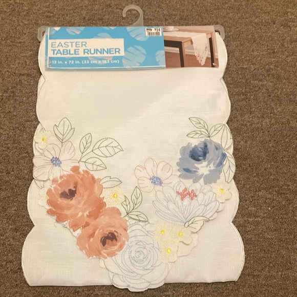 Other - Floral Easter Table Runner
